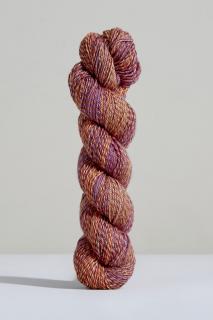 Pletací příze Urth Yarns Spiral Grain - 50 g Crabapple