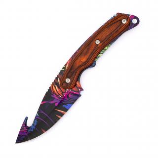 Gut knife Hyper Beast randomized  CS2