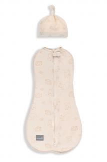 Zavinovačka Sleepee First Step Swaddle s čepičkou zdarma Vintage Animals Cream