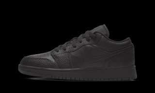 Air Jordan 1 Low Black Velikost: 38.5