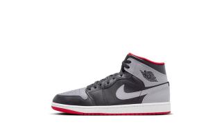 Air Jordan 1 Mid Cement Grey Velikost: 41