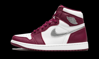 Air Jordan 1 Retro High OG Bordeaux Velikost: 41 -