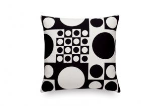 VITRA POLŠTÁŘEK MAHARAM ČERNOBÍLÝ / PILLOW MAHARAM GEOMETRI BLACK AND WHITE