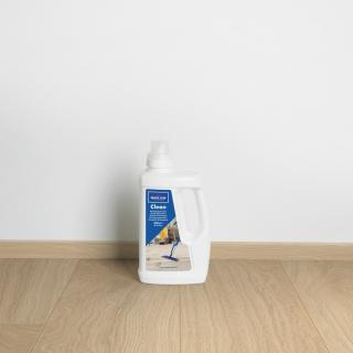 Quick Step Čistiaci prípravok pre laminátové , vinylové a drevené podlahy 1000ml (Quick Step Čistiaci prípravok pre laminátové a parketové podlahy 1000ml)