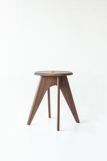 Štokrle Stool — americký ořech