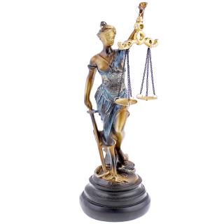 Socha spravedlnosti Justitia 33cm (Socha justitie s váhami spravedlnosti výšky 33 cm)