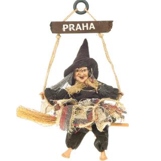 Striga na koštěti Praha 25cm (halloweenská dekorace)