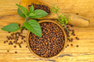 Kampotský pepř červený celý Hmotnost: 250 g