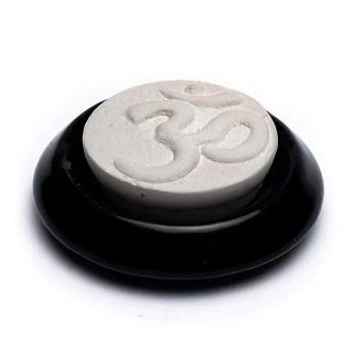 Aroma Kámen 2ks | Ohm 7,5cm (Aroma Stone Diffuser je ideální pro diskrétní a efektivní rozptylování vůní éterických olejů v místech, kde není možné nebo žádoucí používat klasické difuzéry s plamenem. Vhodný do dětských pokojíčků.)