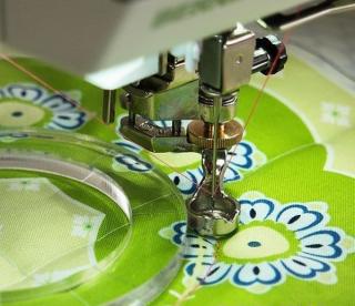příslušenství Bernina - quiltovací patka pro pravítka č. 72