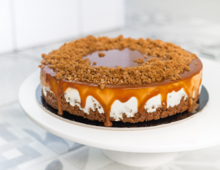 CHEESECAKE SE SLANÝM KARAMELEM catering