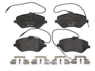 Brzdové destičky Brembo 61078 přední pro Citroen C5, C6, 2.2HDi, 2.7HDi a 3.0V6 (425480, 425411, 1611334980)