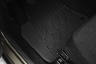 Přední gumové koberce pro Citroën Berlingo a Peugeot Partner 2008-2018 (9464EH)