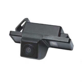 OEM PARKOVACÍ KAMERA NISSAN QASHQAI / X TRAIL BC NIS-01 (OEM barevná parkovací kamera pro instalaci na místo osvětlení zadní registrační značky. Součástí kamery je LED světlo nahrazující původní osvětlení.)