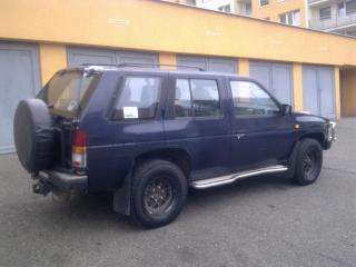 lemy blatniku Nissan Terrano 1986-1995