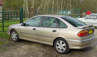 lemy blatniku Renault Laguna 1994-2001