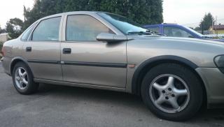 Plastové lemy blatníku Opel Vectra B 1996-2001