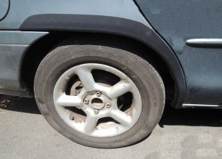 Plastové zadní lemy blatníku Ford Mondeo 1993-2000 combi