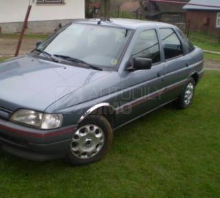 zadní lemy blatníku Ford Escort 90-00