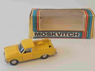 IŽ-2715 SSSR RARITA!!! cca 40 let starý model 1:43 SOUKROMÝ INZERAT  IŽ-2715 - kovový model auta