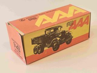 Krabička na modely GAZ-AAA 1:43 SOUKROMÝ INZERAT  Plastový box na modely 1/43 1/64 1/32