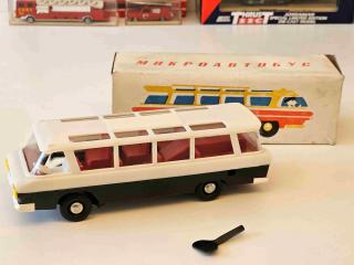 ZIL-118 SOUKROMÝ INZERAT  ZIL 118 - model auta
