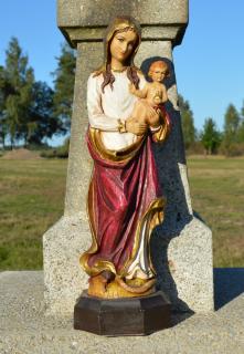 Marie a Ježíšek - 57 cm - bíločervená (Soška - výška s podstavcem 57 cm)