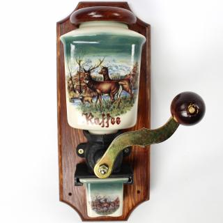 Ruční porcelánový mlýnek na kávu - myslivecký motiv / třešeň / jeleni zelená (odstín dřeva třešeň, výška 30 cm)
