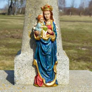 Soška Madona - závěsná plastika (modrorubínová) 50 cm (výška 50 cm (modrý plášť))