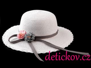 Dívčí klobouček- slamáček s květy bílý