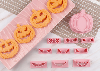 Vykrajovátka Halloween 13 ks