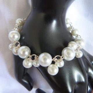 Náramek - bílé perličky