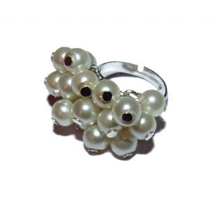 Prsten - bílé perličky
