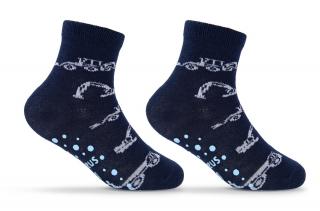 chlapecké polofroté ponožky s protiskluzem  modročerné stav.stroje