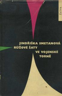 Růžové šaty ve vojenské torně