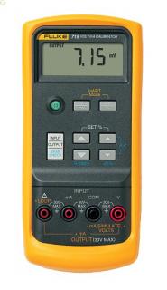 Fluke 715 - kalibrátor napětí a proudu