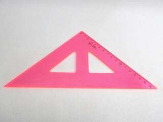 Trojúhelník s kolmicí růžový