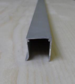 Al  U  profil jednoduchý,tloušťka 10mm,stříbrný elox s krycí folií, 2,1 m