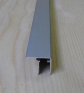 Al  U  profil s prodlouženou hranou,tloušťka 16mm,hnědý elox s krycí folií,6,4 m