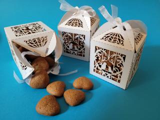 ZDOBENÝ PERNÍK - SRDCE, SRDÍČKO + varianty  Medový perník. Ruční práce. Handicraft. Obchodní název: Perníková srdíčka v krabičce 50 g