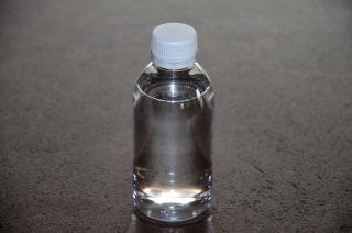 Kosmetický parafínový olej objem: 1000 ml.