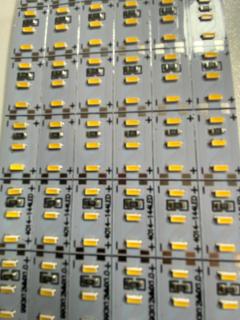 LED pásek hliníkový tvrdý E - SMD 4014 - 144LED/m - 3000 K