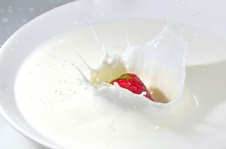 * Strawberry milk Parfém objem: 35 ml