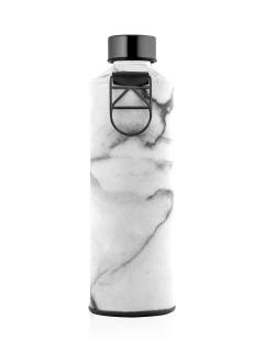 EQUA Skleněná lahev Mismatch Stone 750 ml s koženým obalem