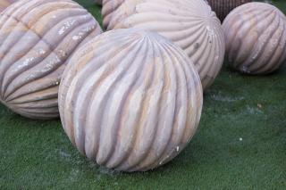 Dekorační pískovcové koule Vyberte si velikost koule: ø 45 cm, Vyberte si povrch: Spirála