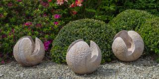 Dekorační pískovcové květy Vyberte si velikost koule: ø 30 cm