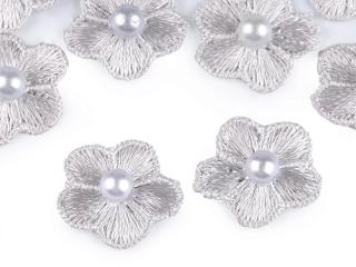 Vyšívaný květ O20 mm s perlou, 7 světlá šedá, 400098