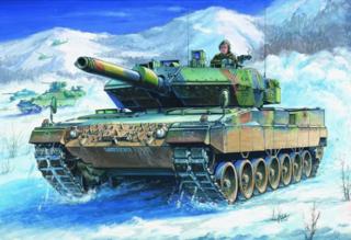 HobbyBoss - Leopard 2 A4/A6, Bundeswehr, ModelKit 2402, 1/35