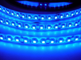 LED osvětlení k vitríně Soho stojící modré