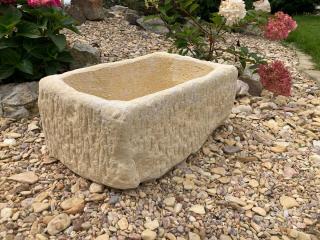 Kamenný truhlík z pískovce - truhlík STONE, délka 50 cm, šířka 32 cm, výška 22 cm
